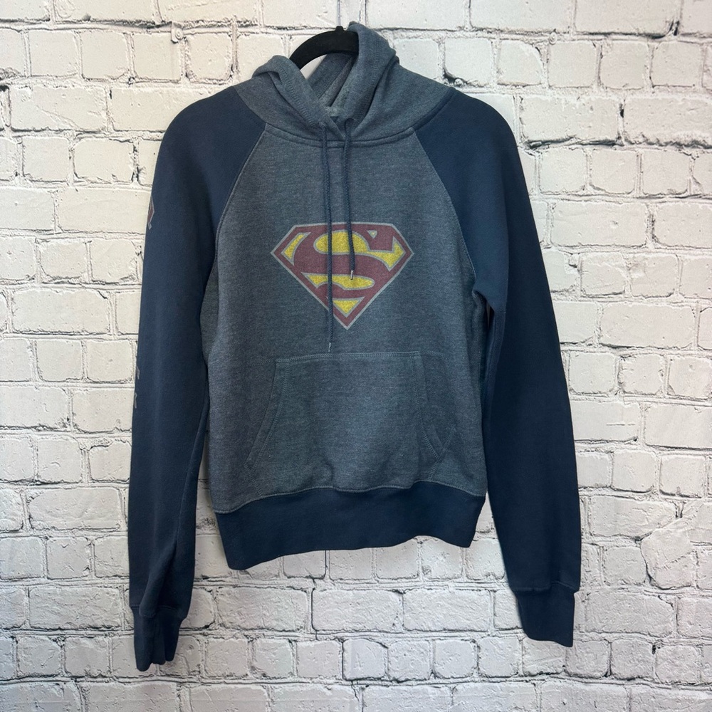 DC Supergirl Jerry Leigh Vtg Y2K 2005 Navy & Gray Graphic Logo Hoodie Size Small - Picture 3 of 12